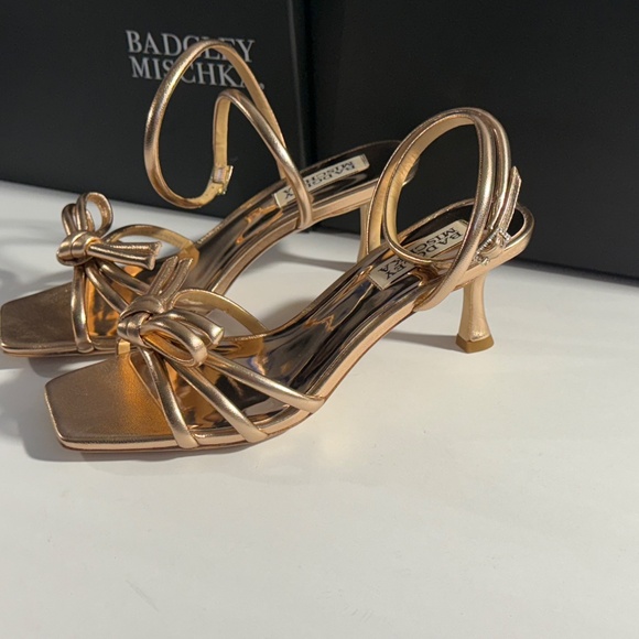 Badgley Mischka Loyalty Ankle Strap Knotted Heel Sandals Size 6 NEW - Picture 4 of 13